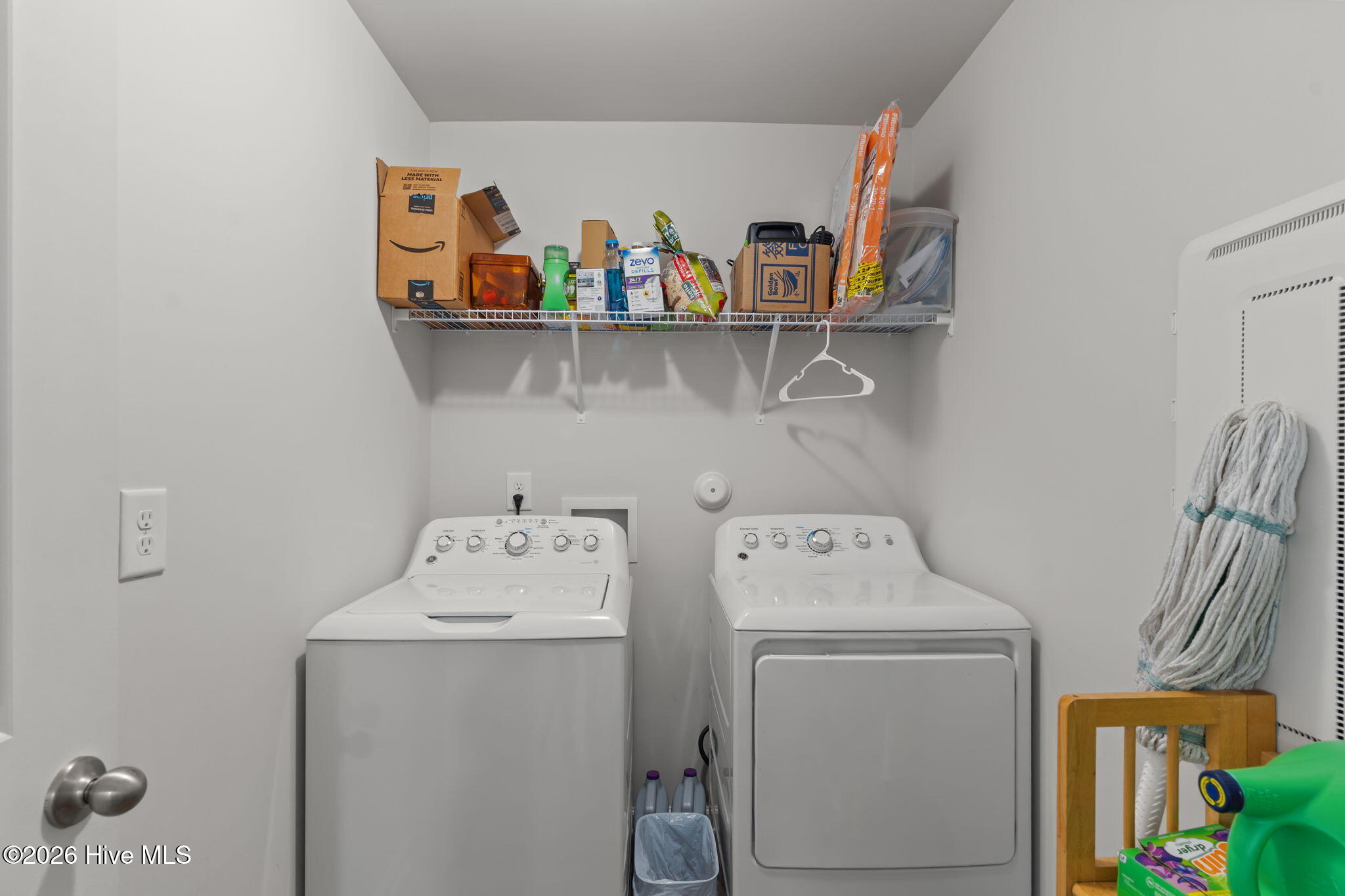 100561212 | Photo 36