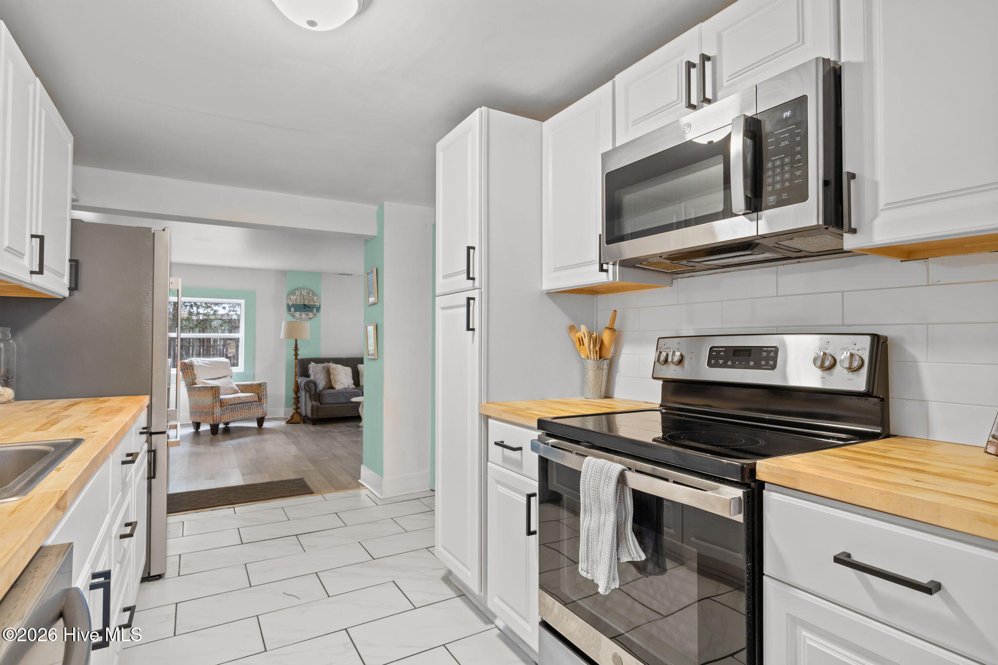 100552691 | Photo 11