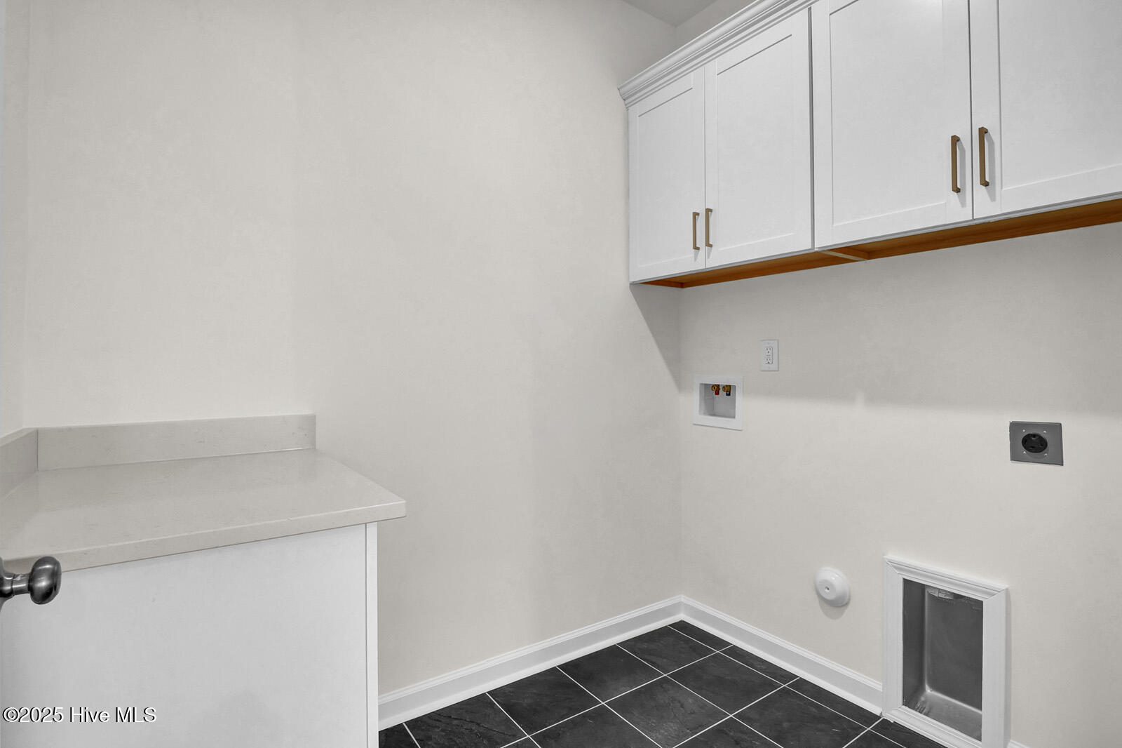 100556058 | Photo 42