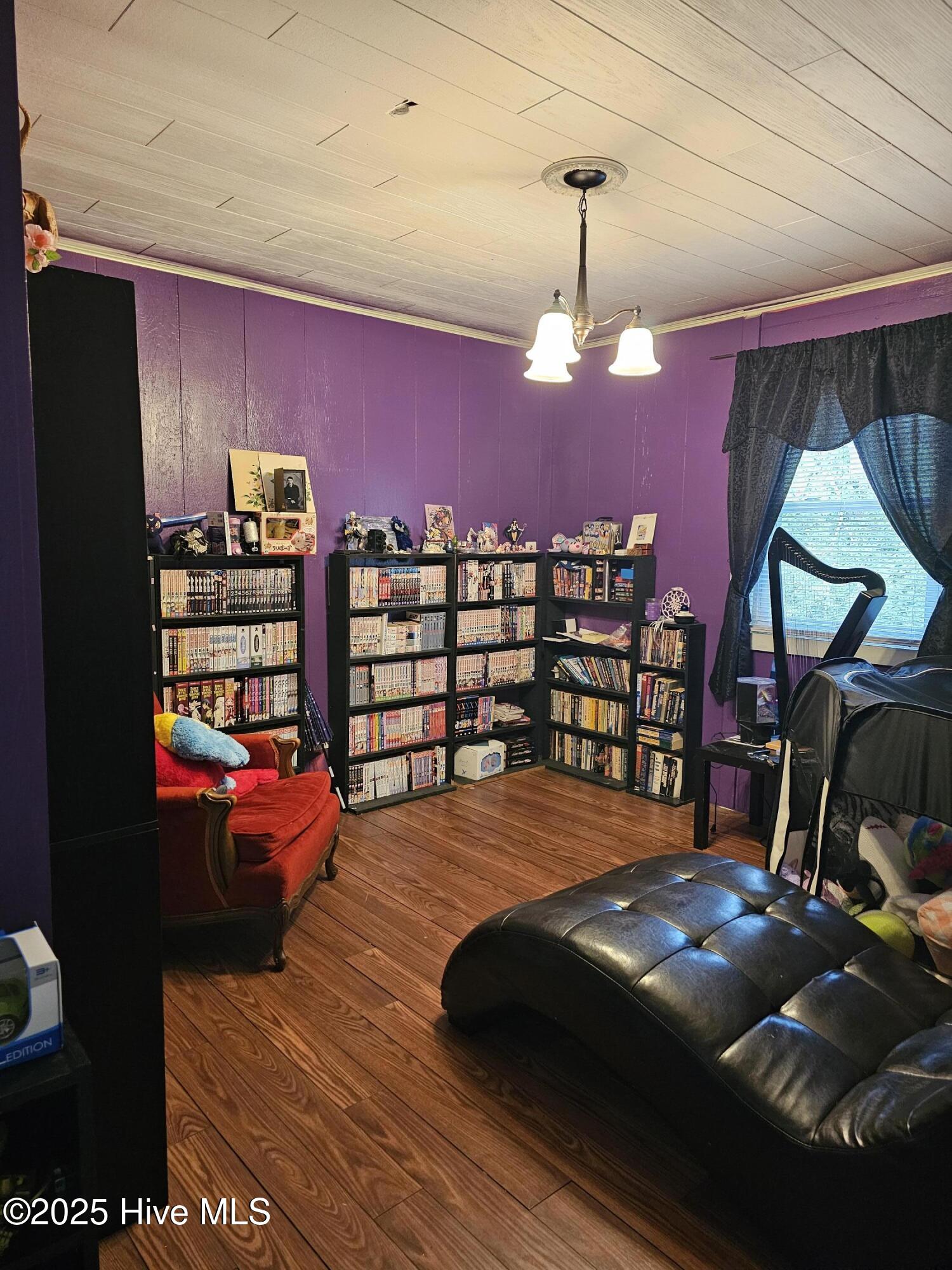 100531382 | Photo 14