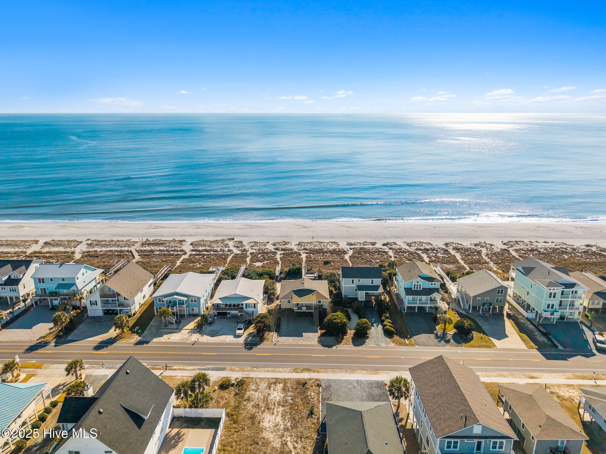 100544843 | Photo 46