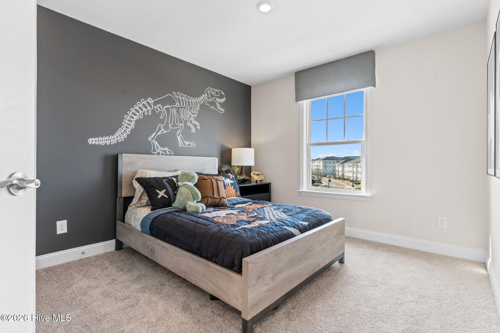 100560253 | Photo 35