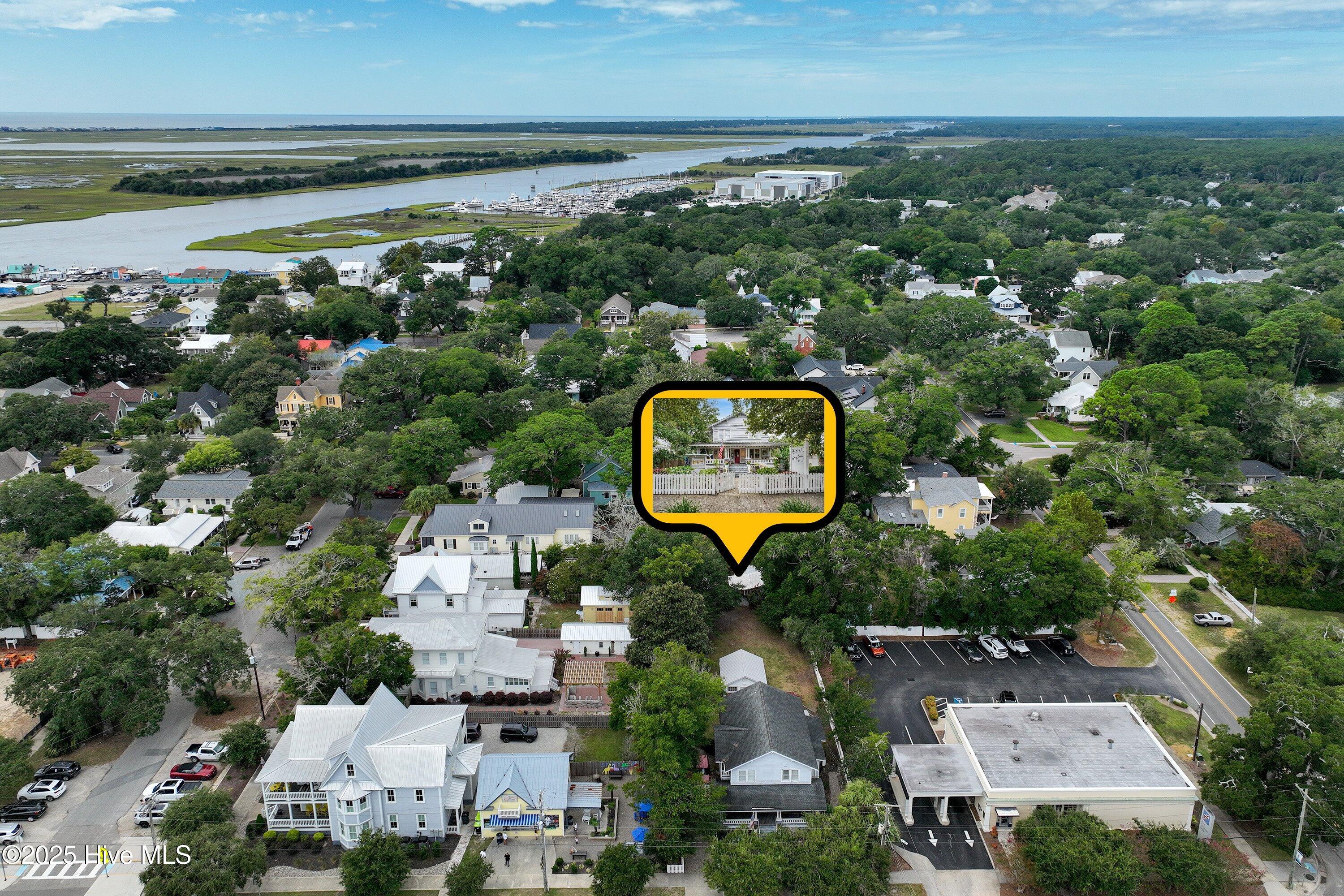 100530125 | Photo 49