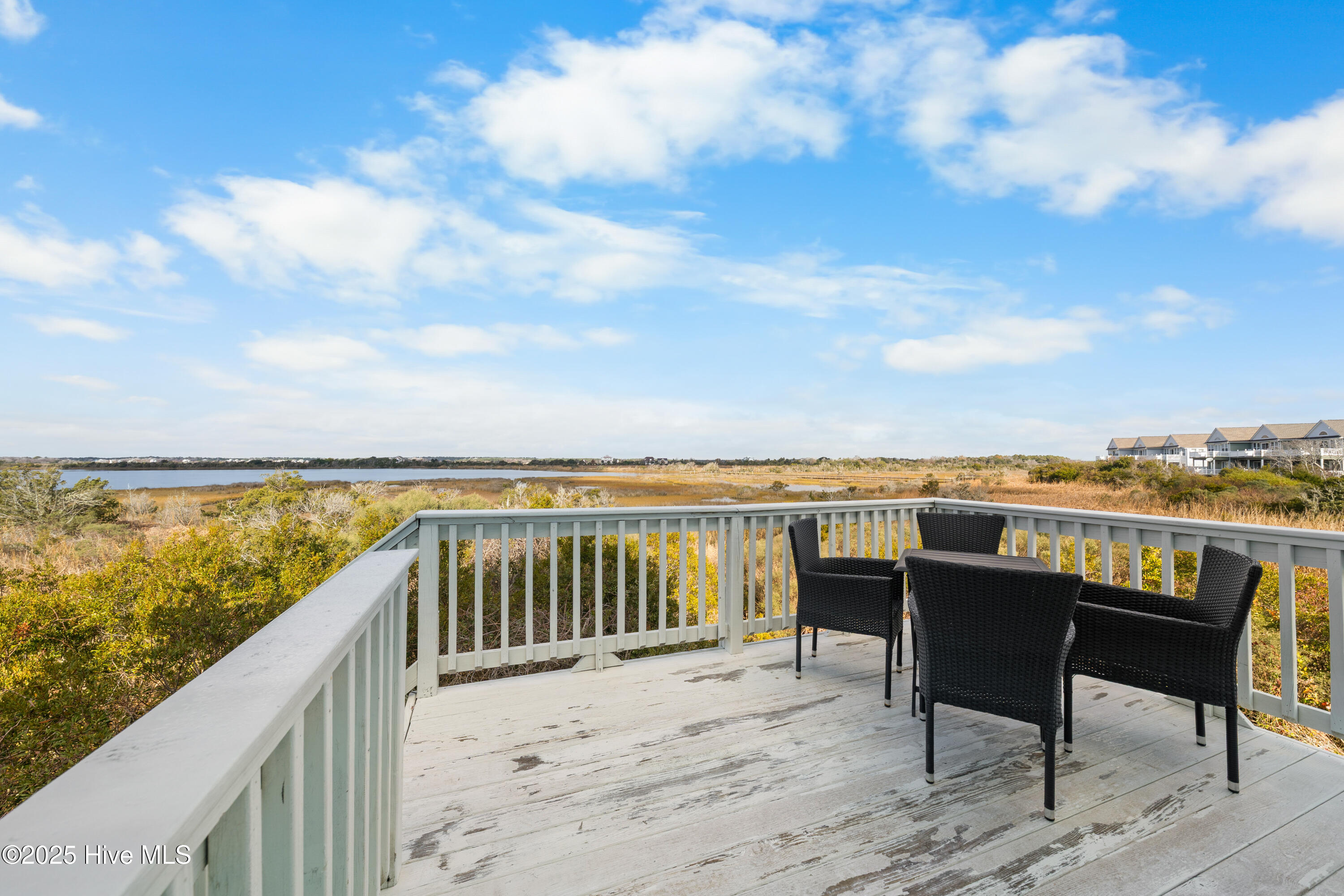 100544143 | Photo 28