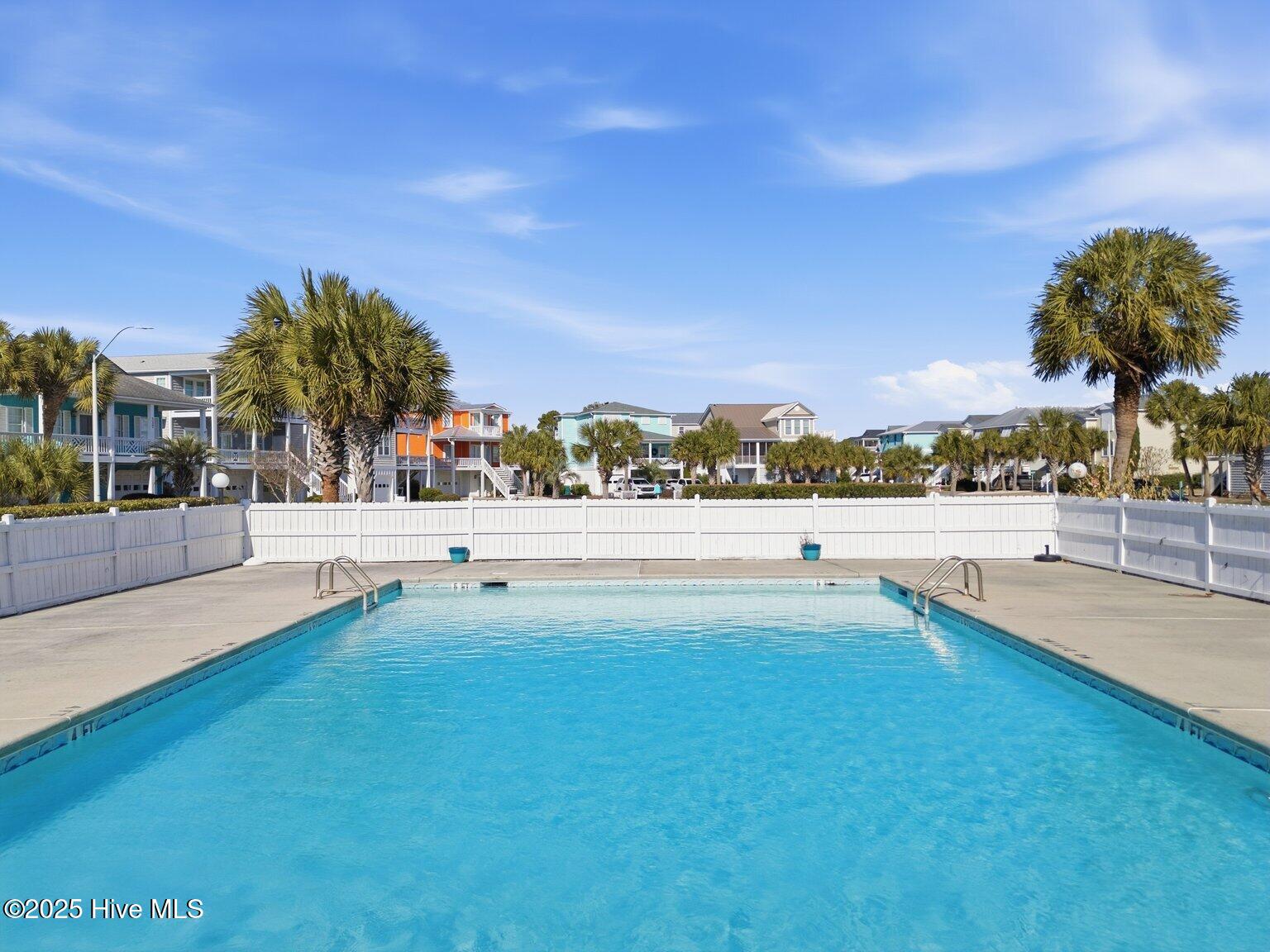 100546742 | Photo 48