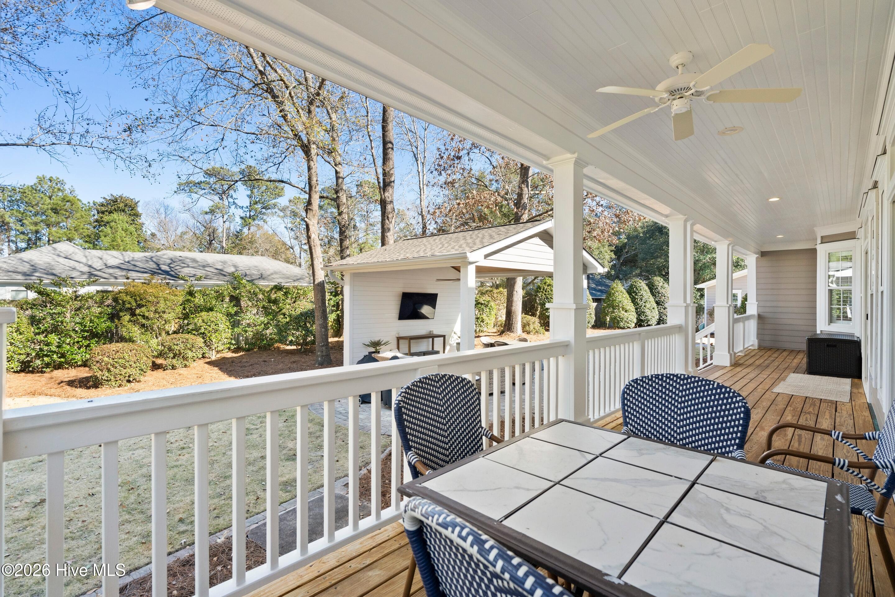 100549669 | Photo 61