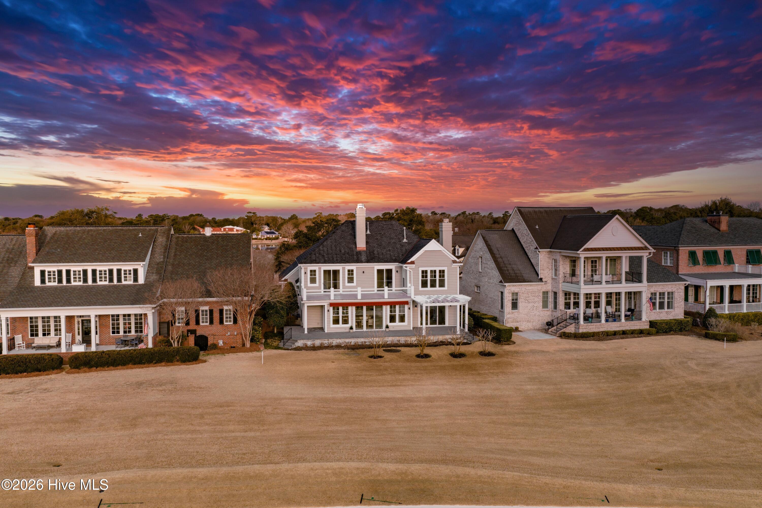 100552340 | Photo 60