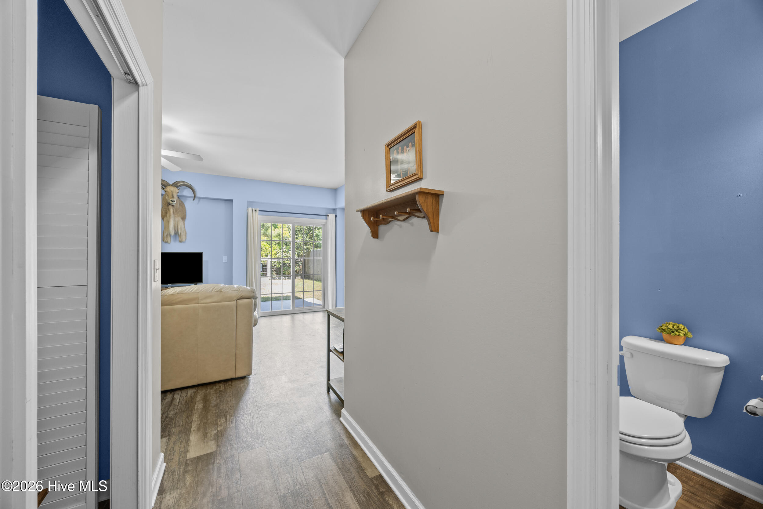 100569653 | Photo 24