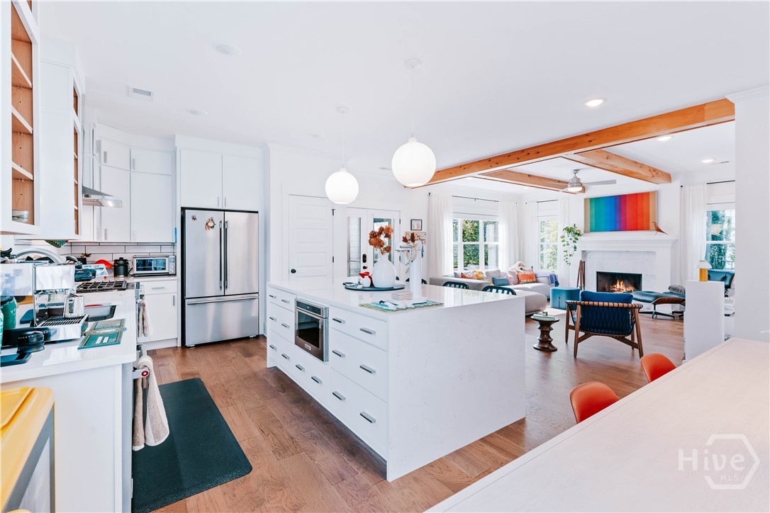 675 Sunset Drive
