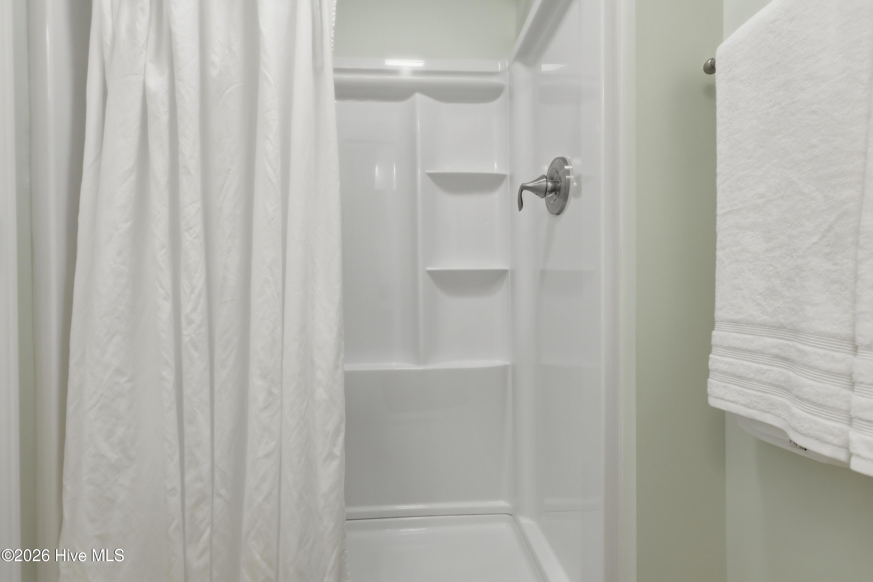 100559150 | Photo 15