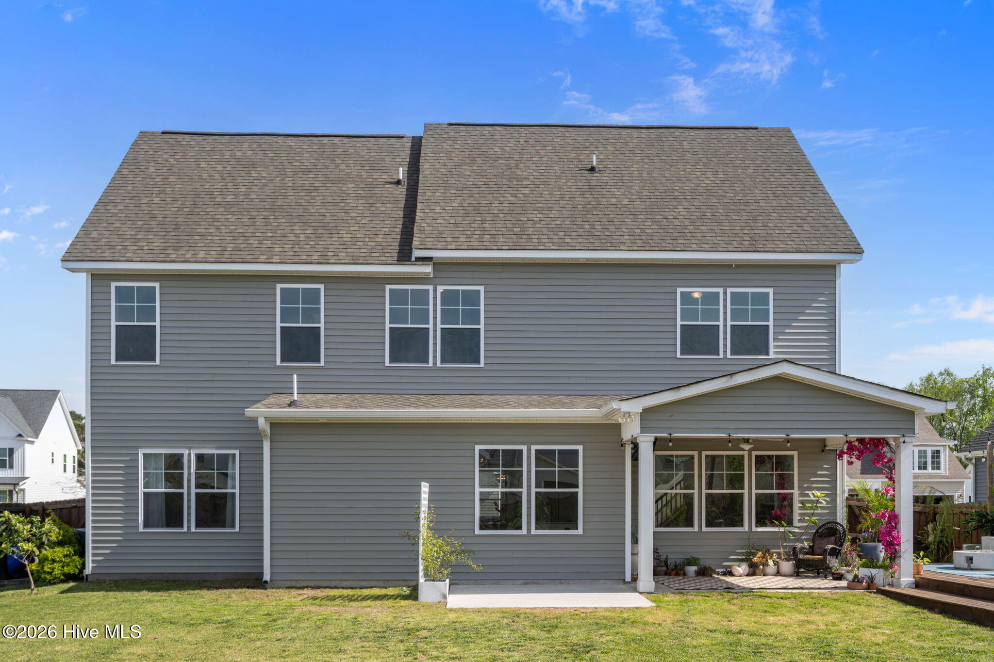 100566111 | Photo 41