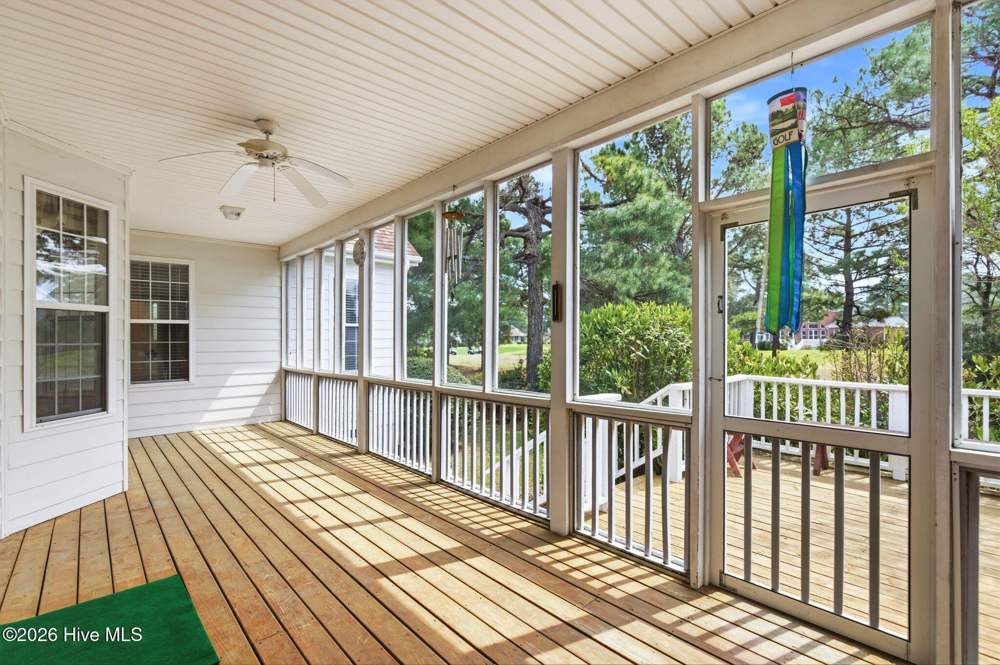 100564291 | Photo 58