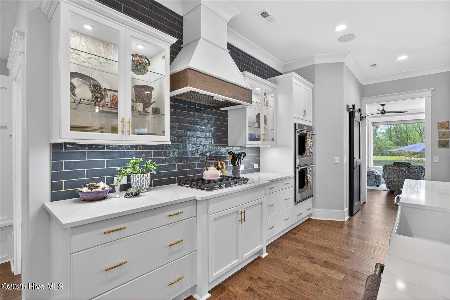 100566266 | Photo 20