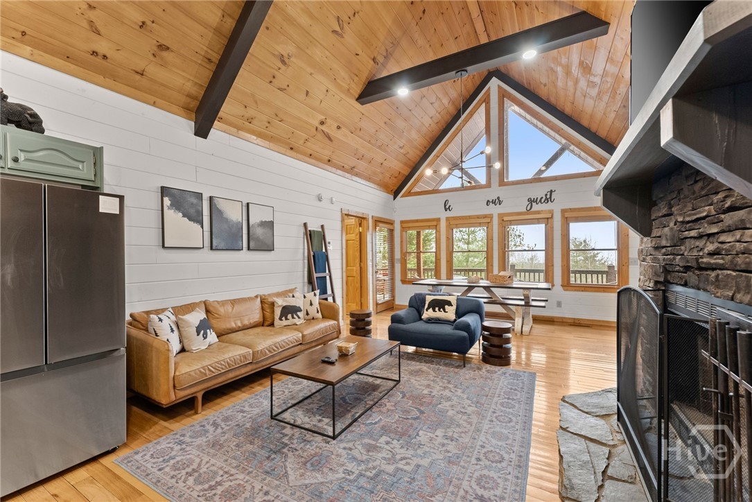 437 Spruce Circle