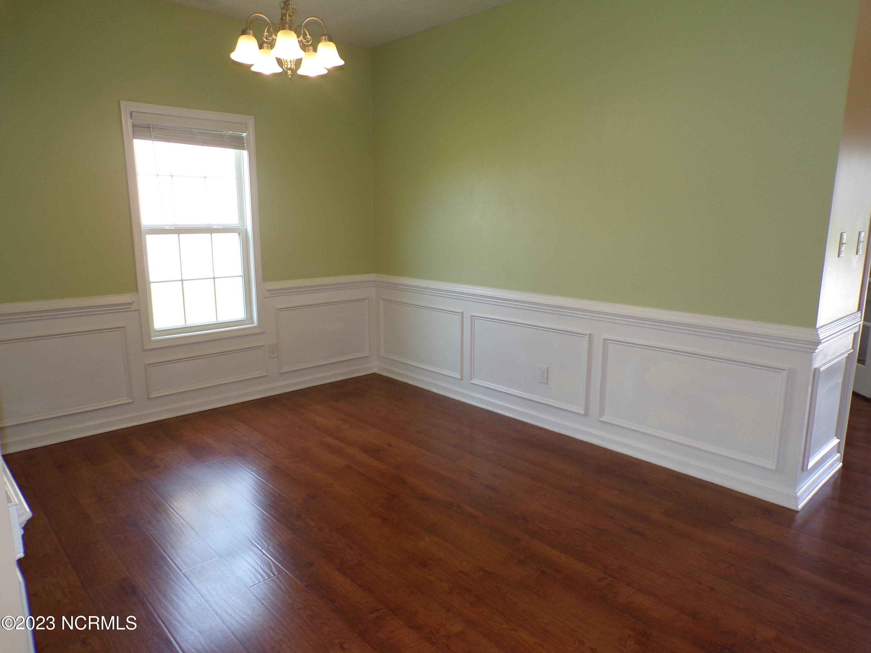 100559579 | Photo 11