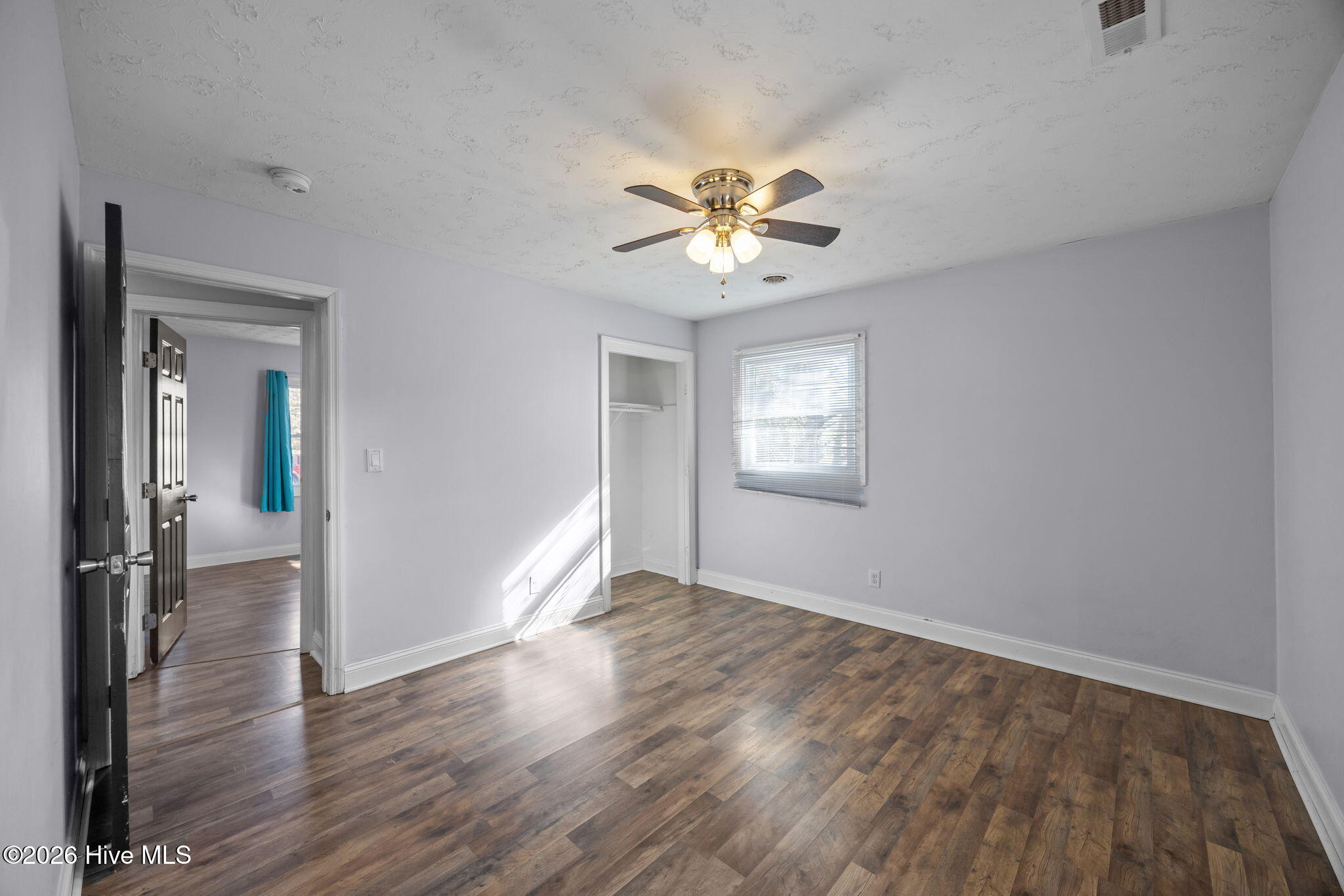 100555962 | Photo 24