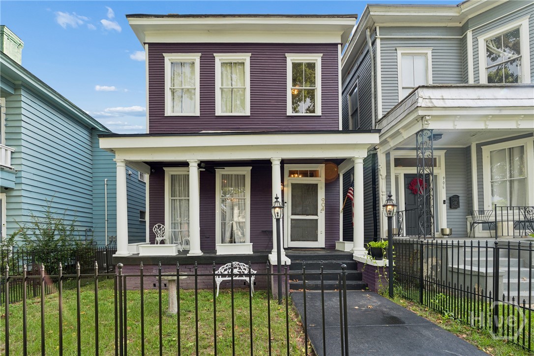 Photo 1 of Single family home for sale at 904 E Park Ave, Savannah, GA 31401 | MLS# SA361151 | Listing updated on 2026-09-15