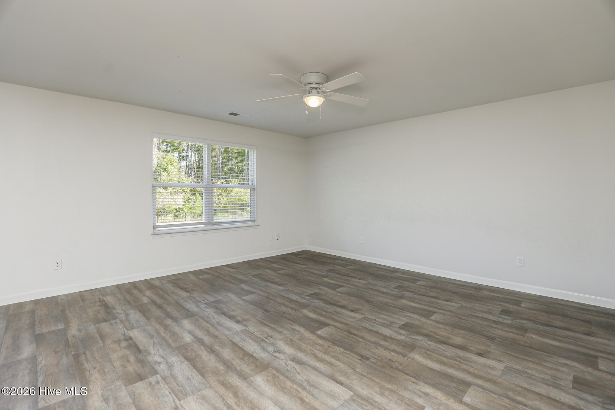 100548546 | Photo 10