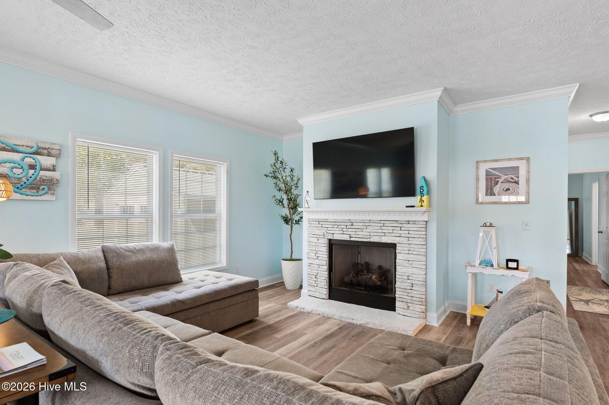 100545035 | Photo 10