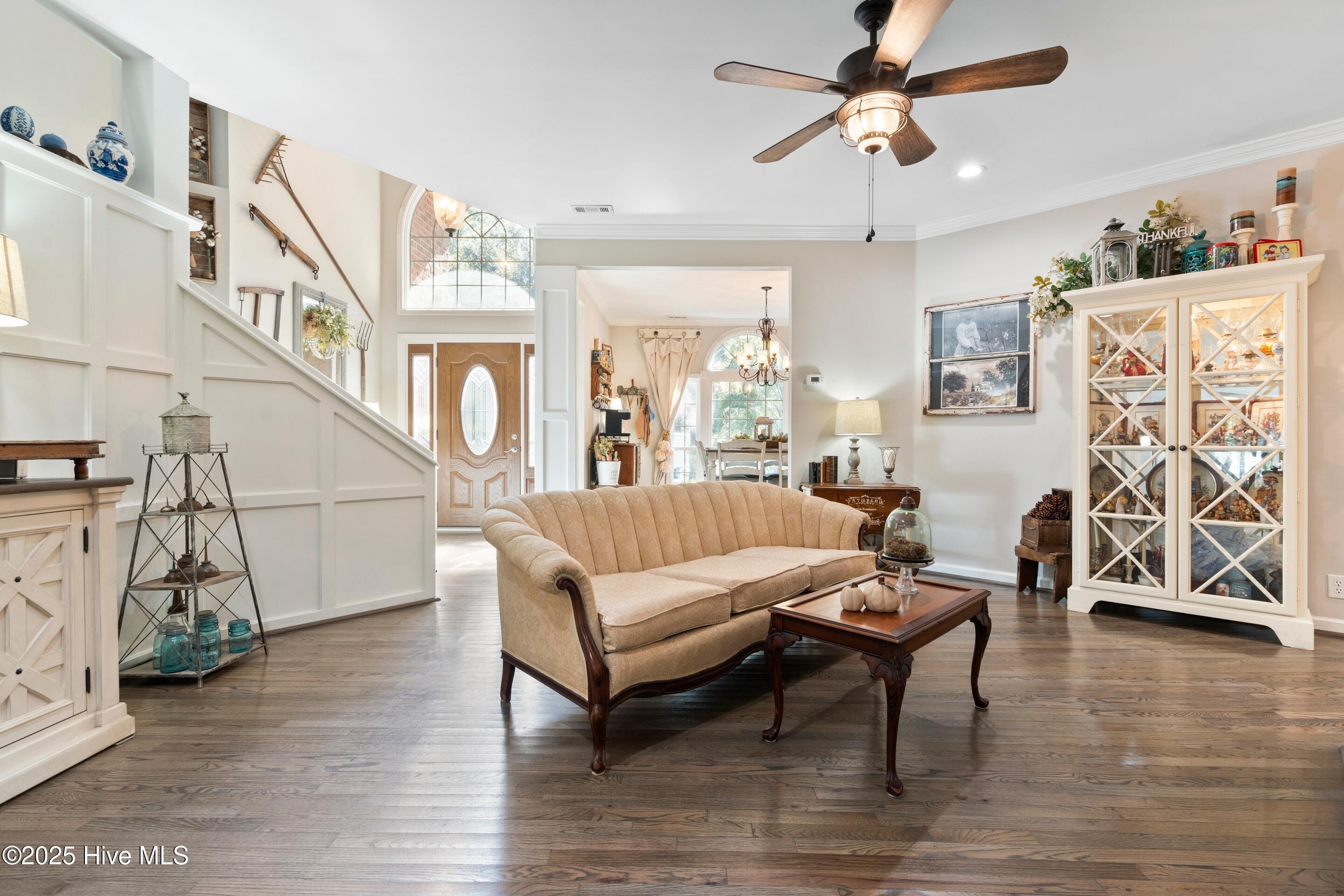 100538310 | Photo 22