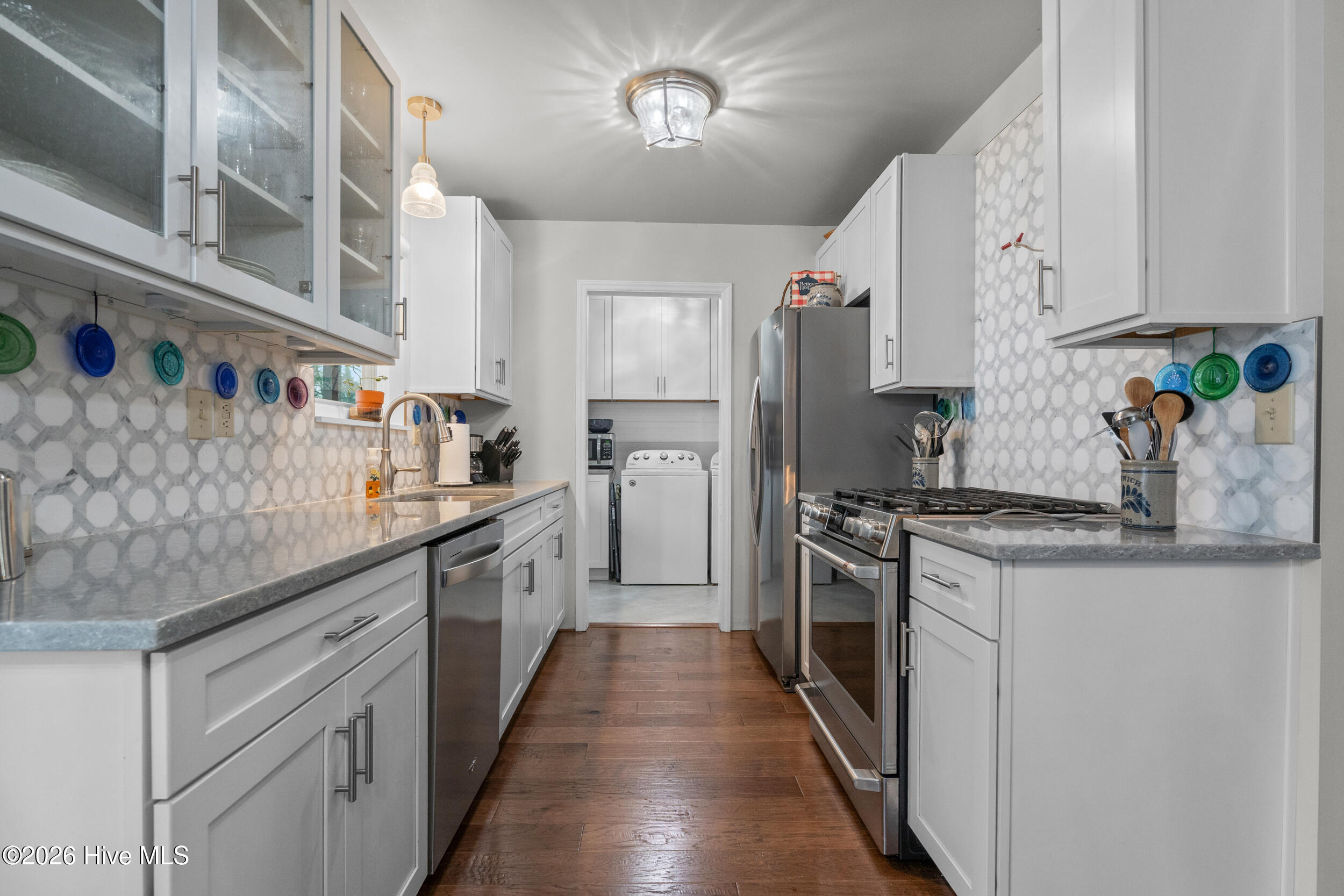 100559357 | Photo 11