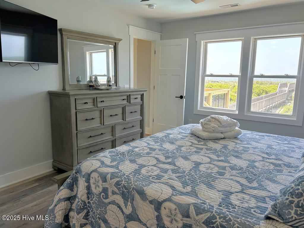 100533817 | Photo 42