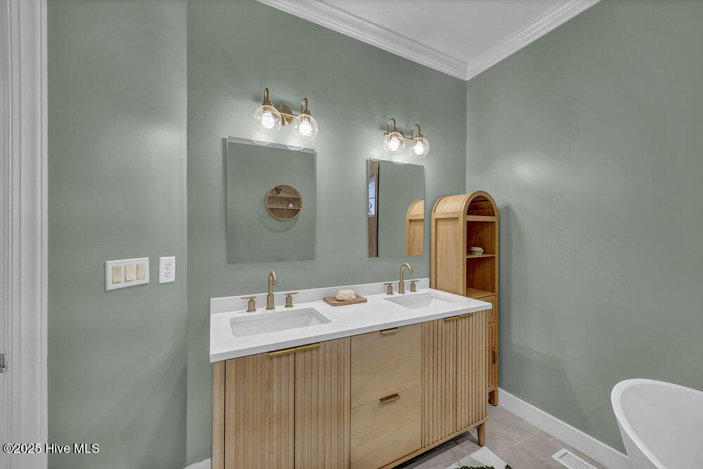 100543426 | Photo 18