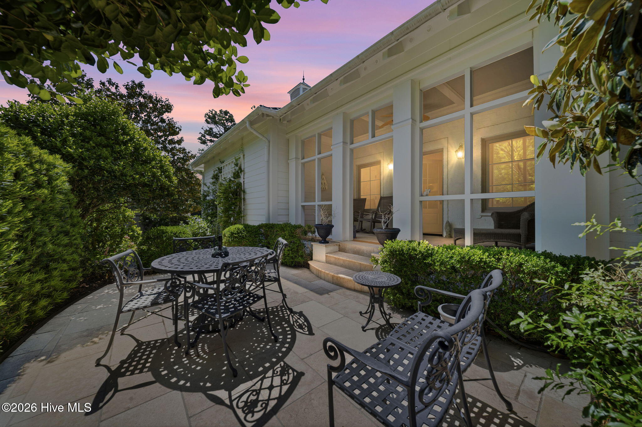 100570583 | Photo 67