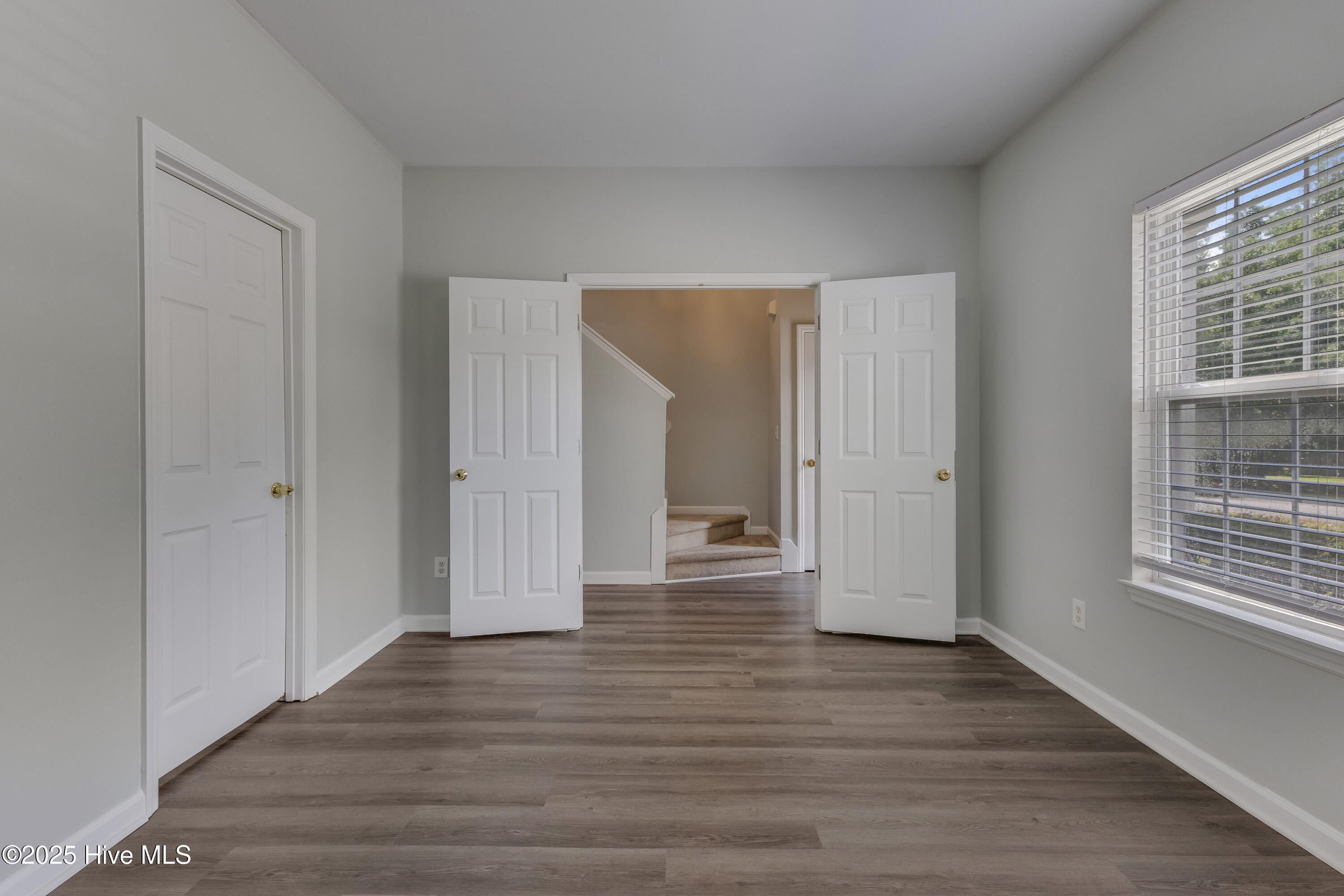 100514593 | Photo 15