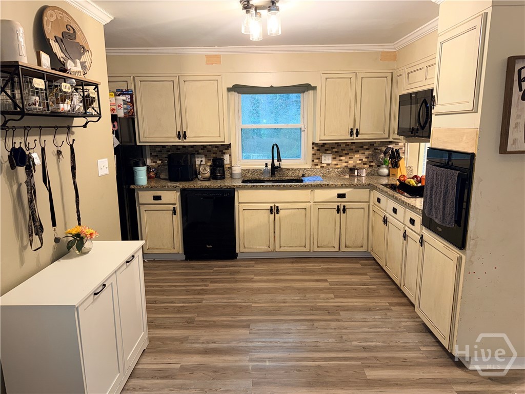 Homes for sale in Winterville, GA | 171 Candy Cir, Winterville, GA 30683 | MLS# CL347806