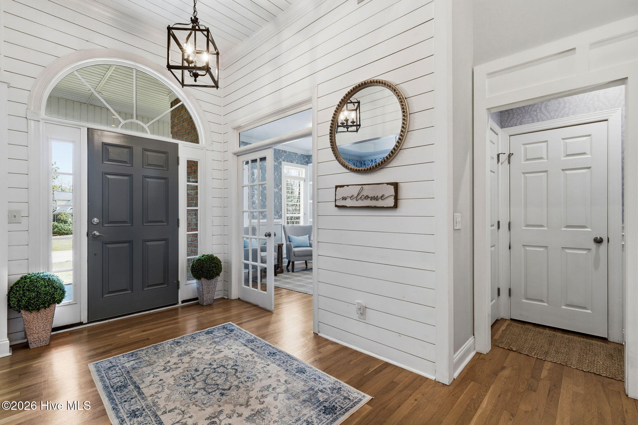 100561515 | Photo 13