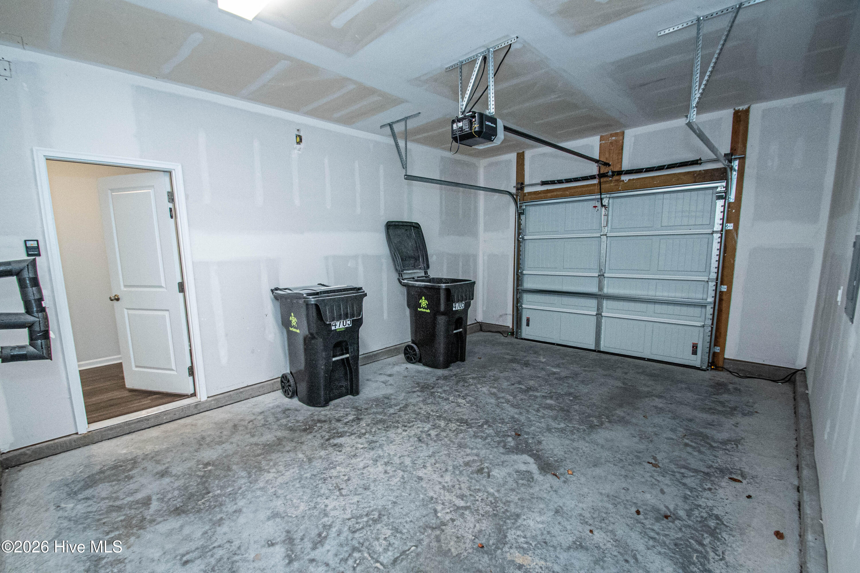 100553957 | Photo 45