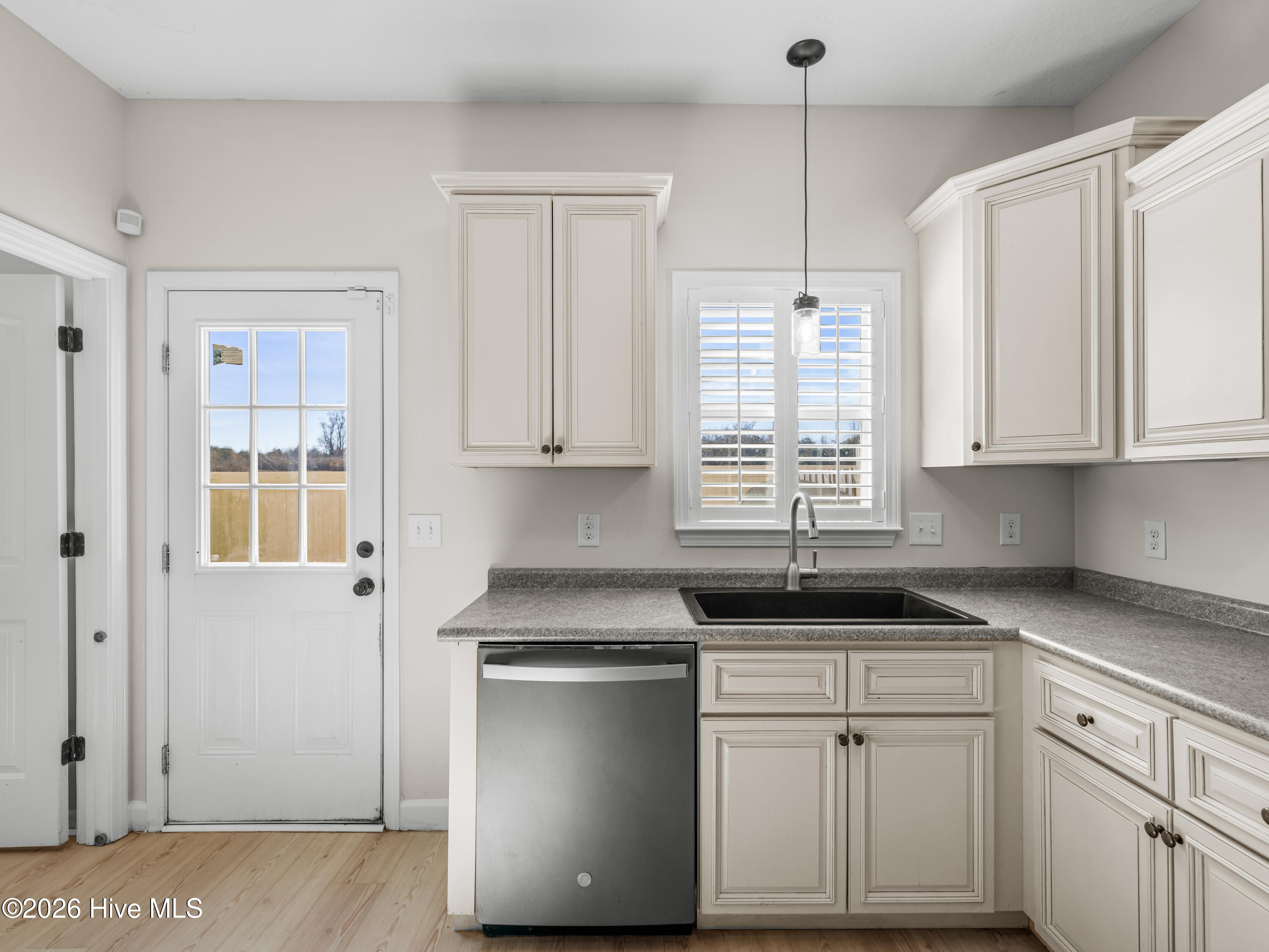 100554822 | Photo 17