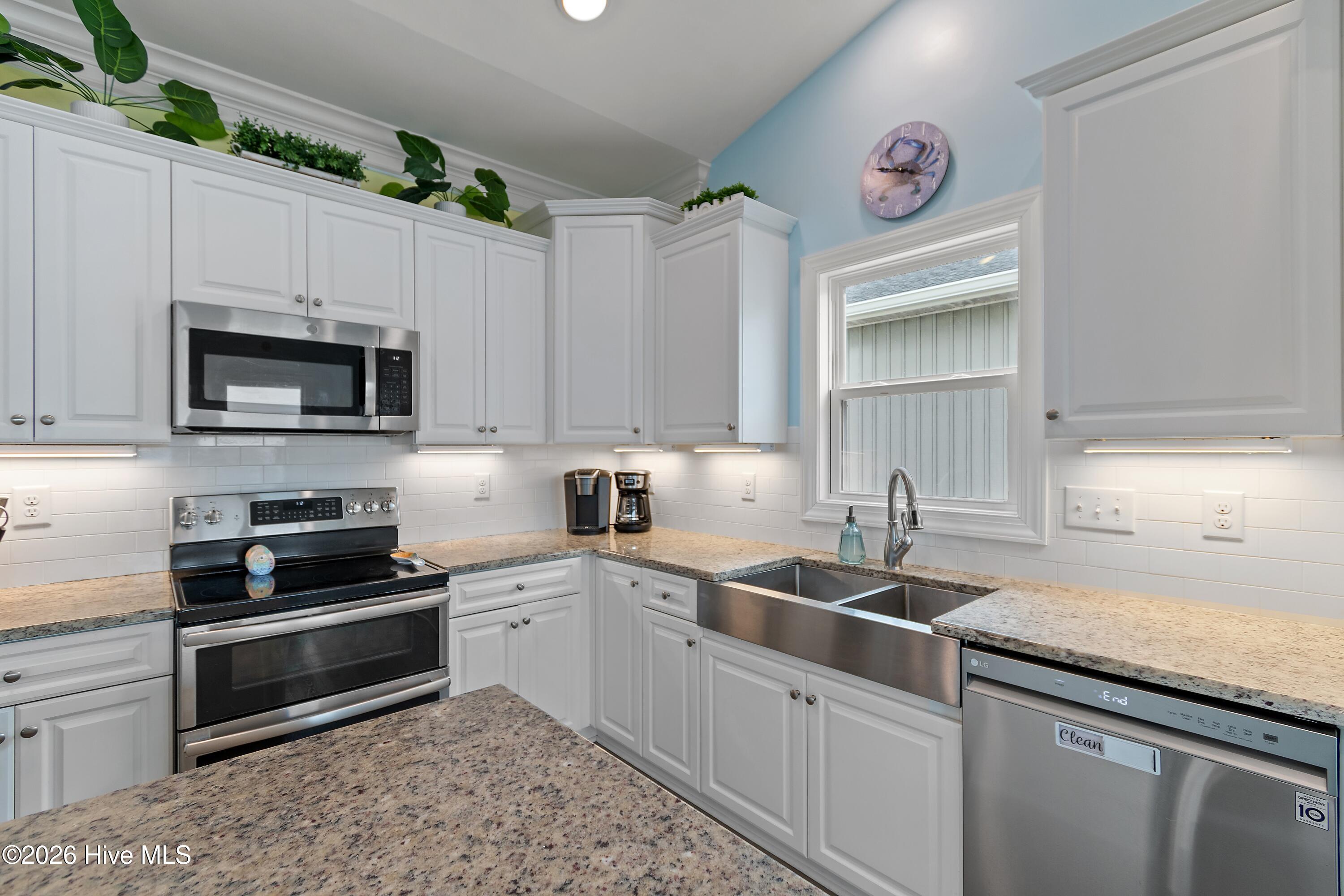 100555702 | Photo 15