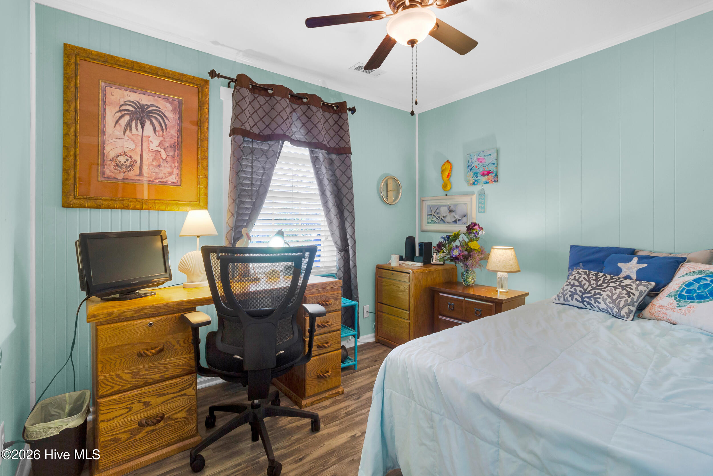 100560097 | Photo 16