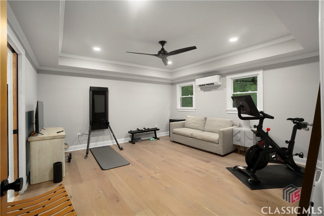 1041 Hollow Creek Way