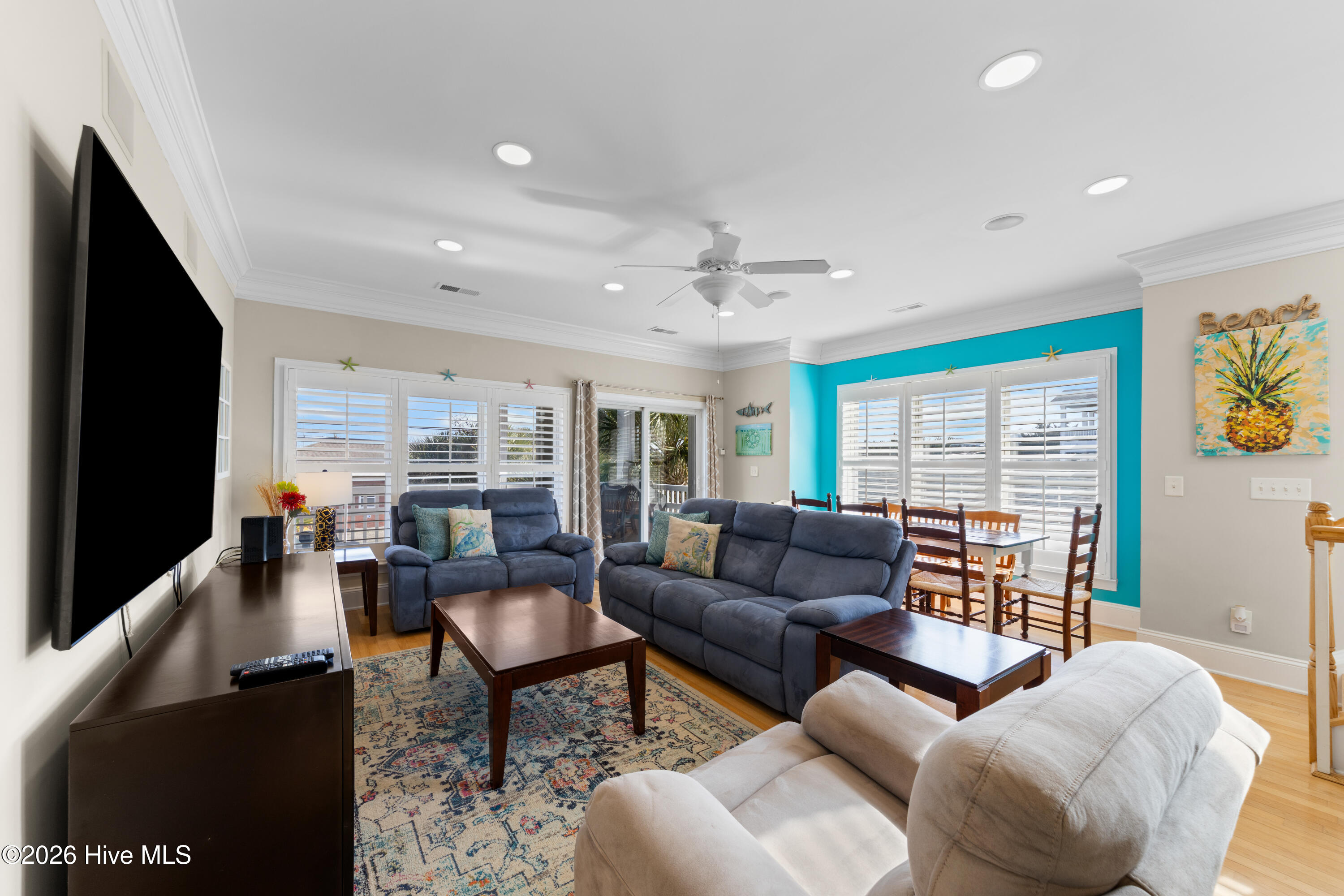 100552955 | Photo 27