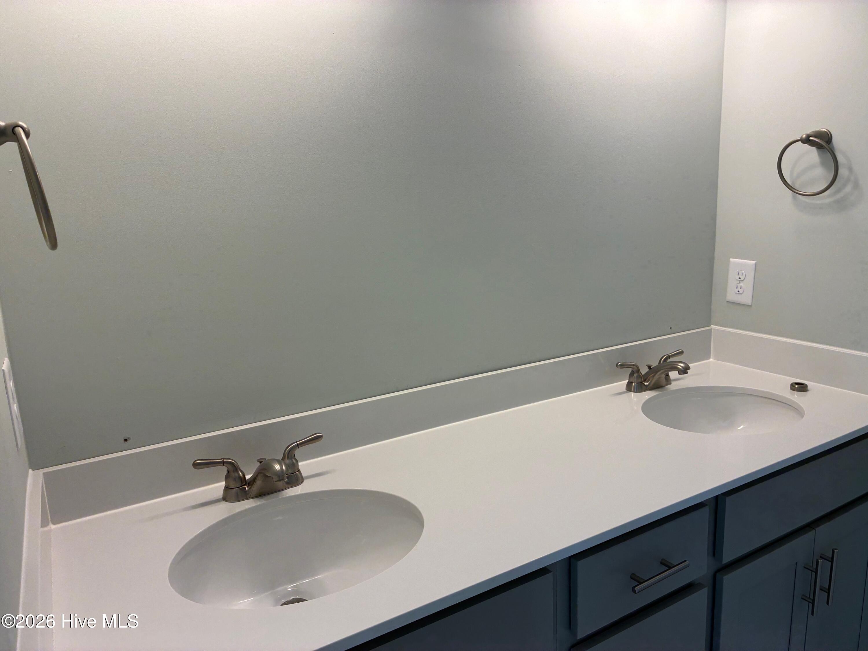 100541730 | Photo 10