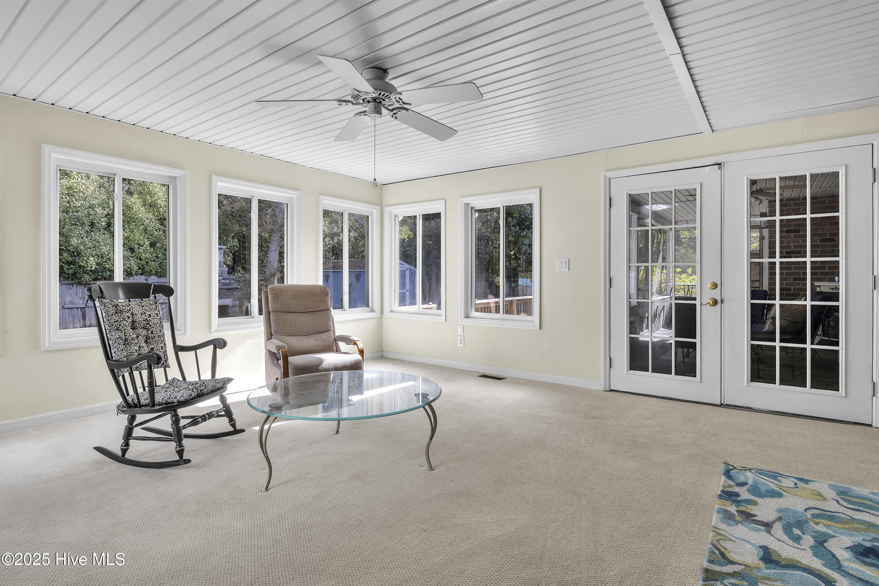 100536846 | Photo 38