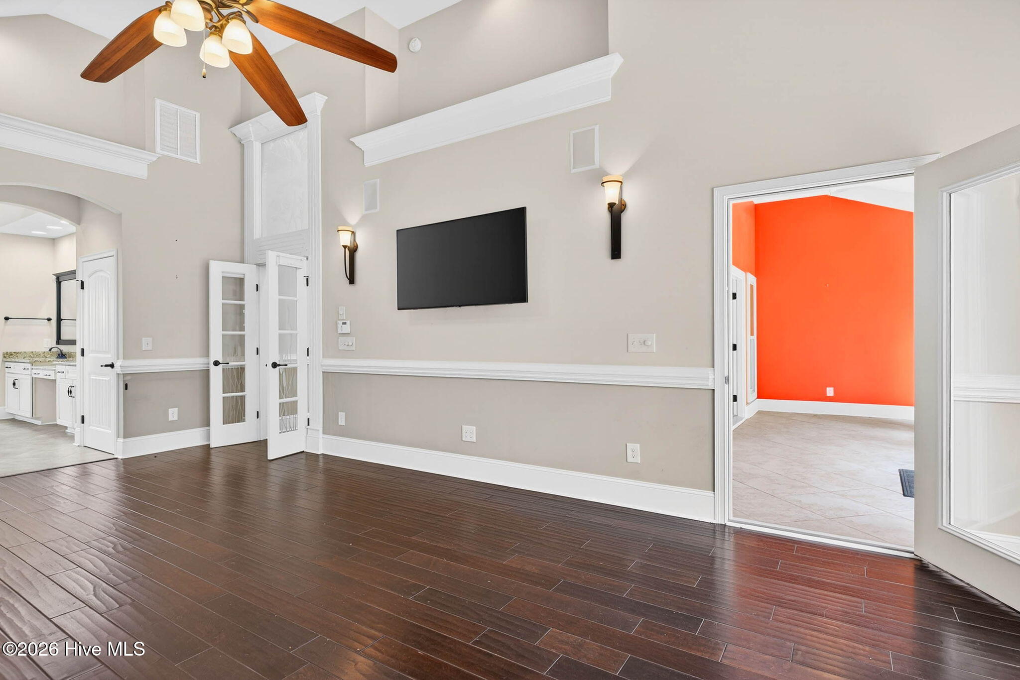 100560240 | Photo 21