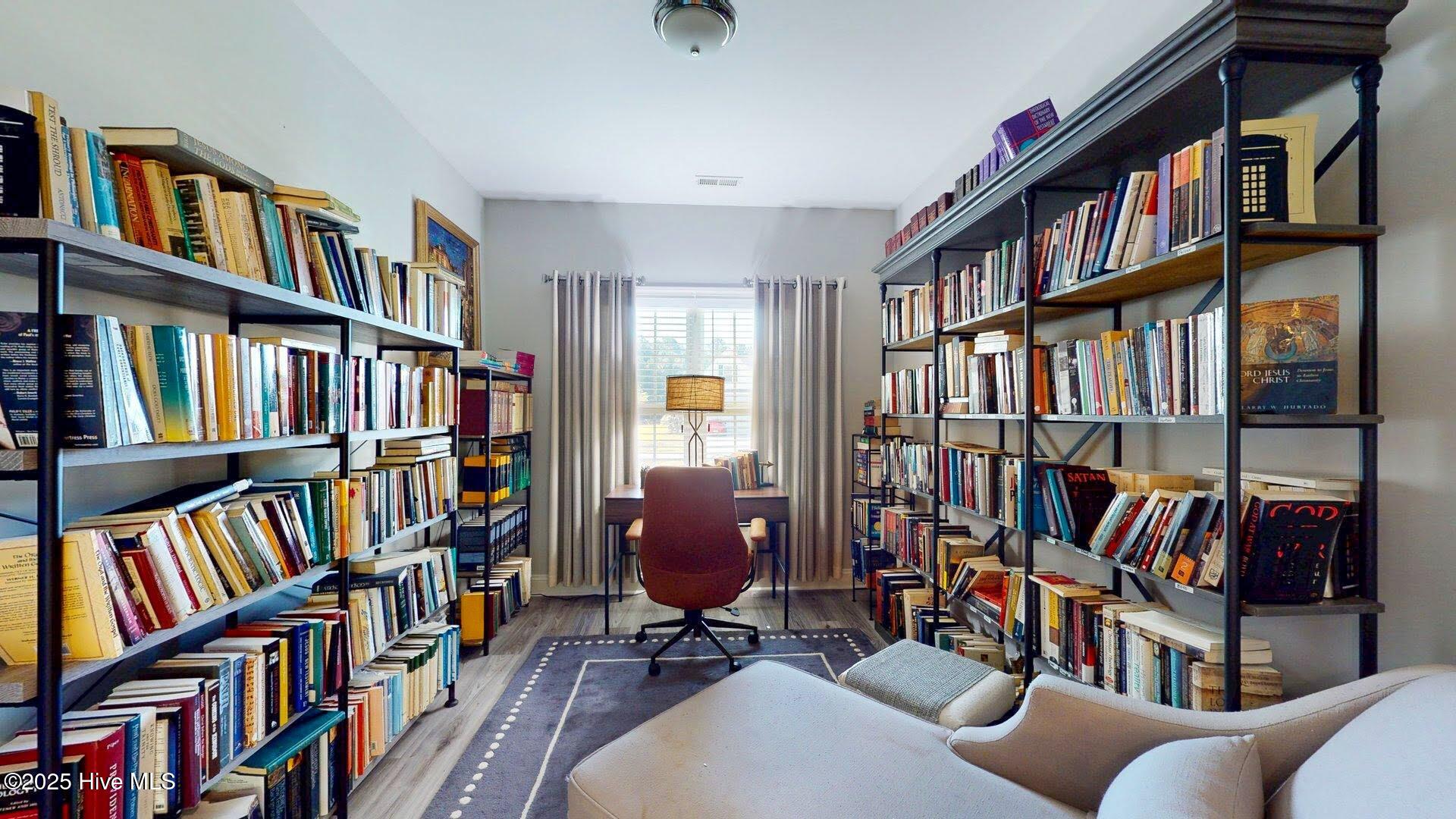 100550160 | Photo 23