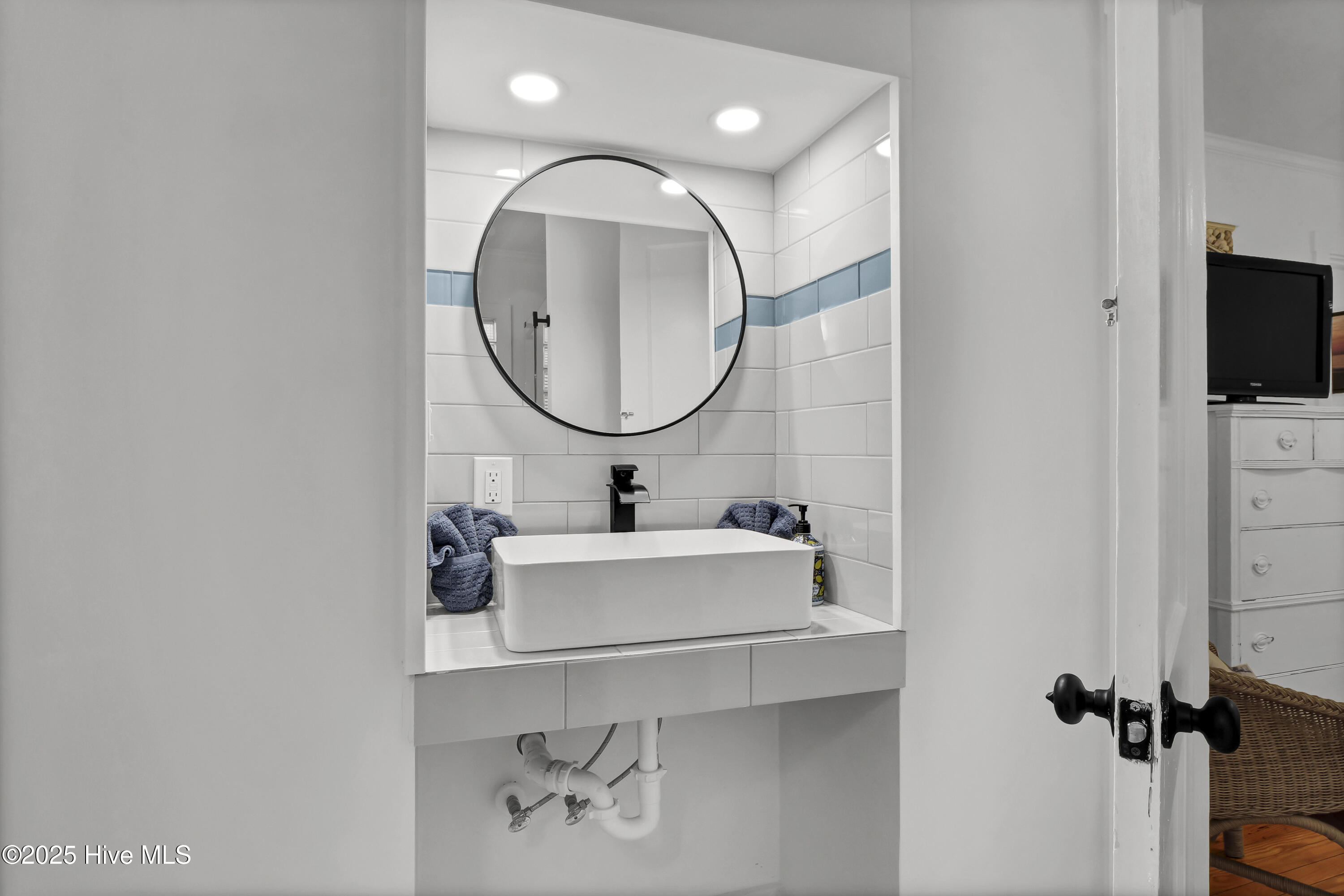 100537490 | Photo 28