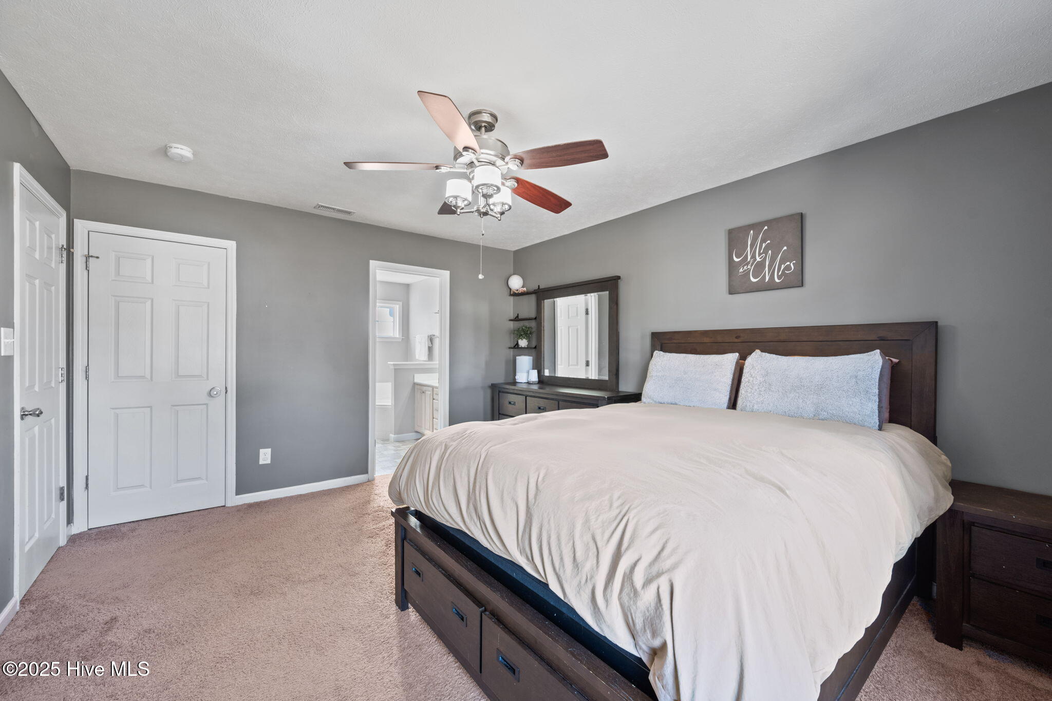 100545642 | Photo 26