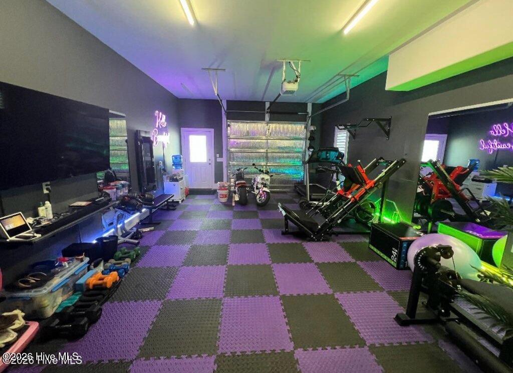 100568408 | Photo 36