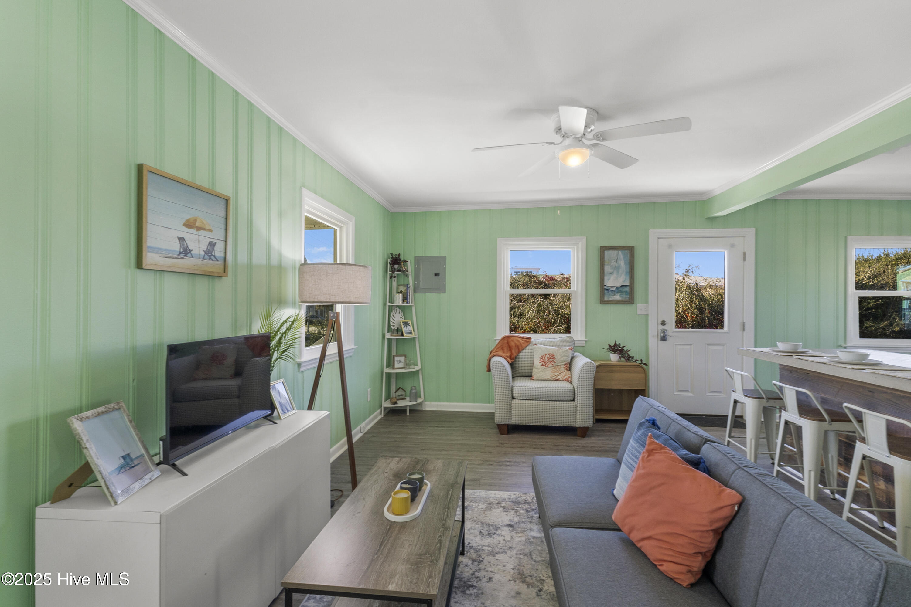 100541212 | Photo 11