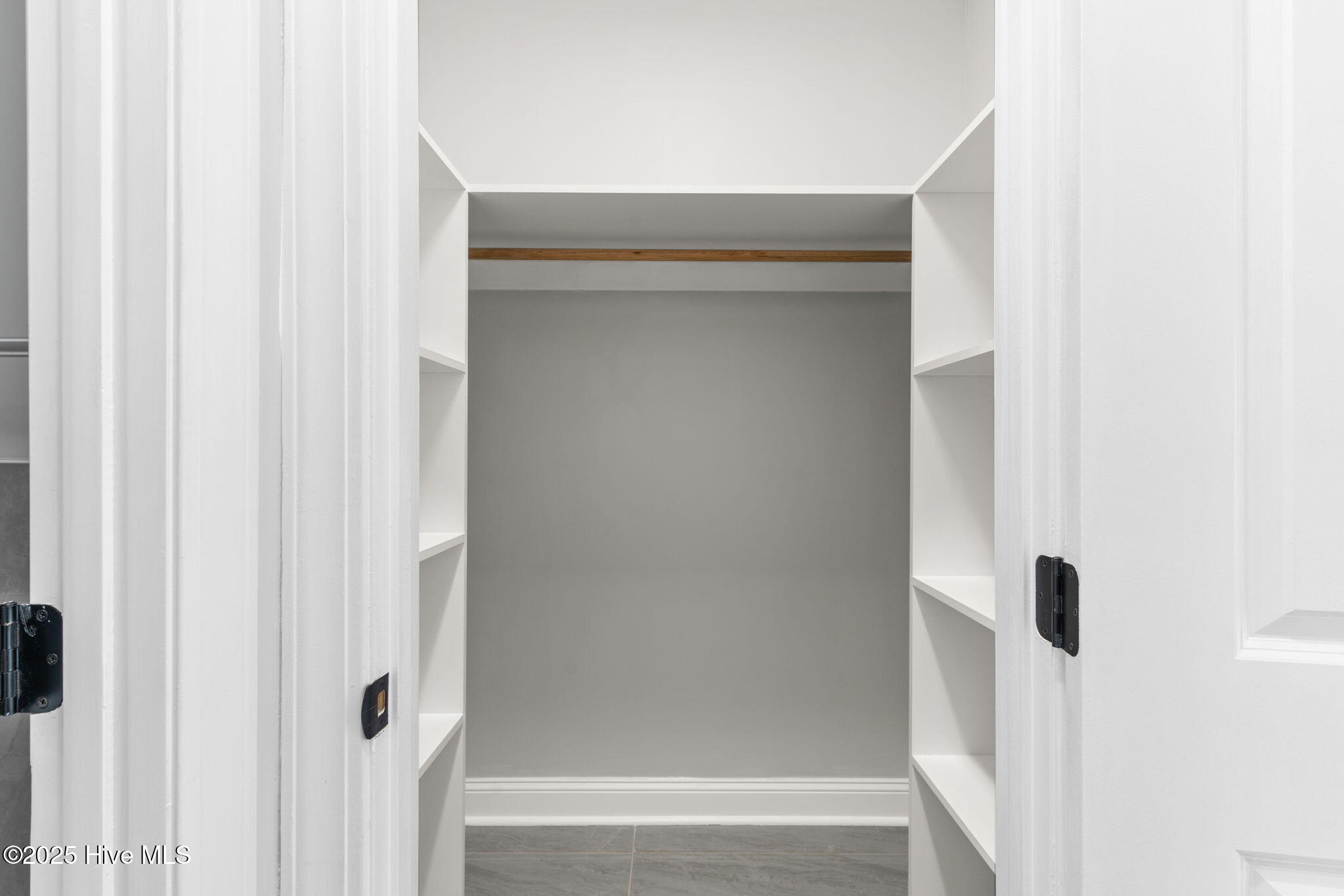 100543428 | Photo 19