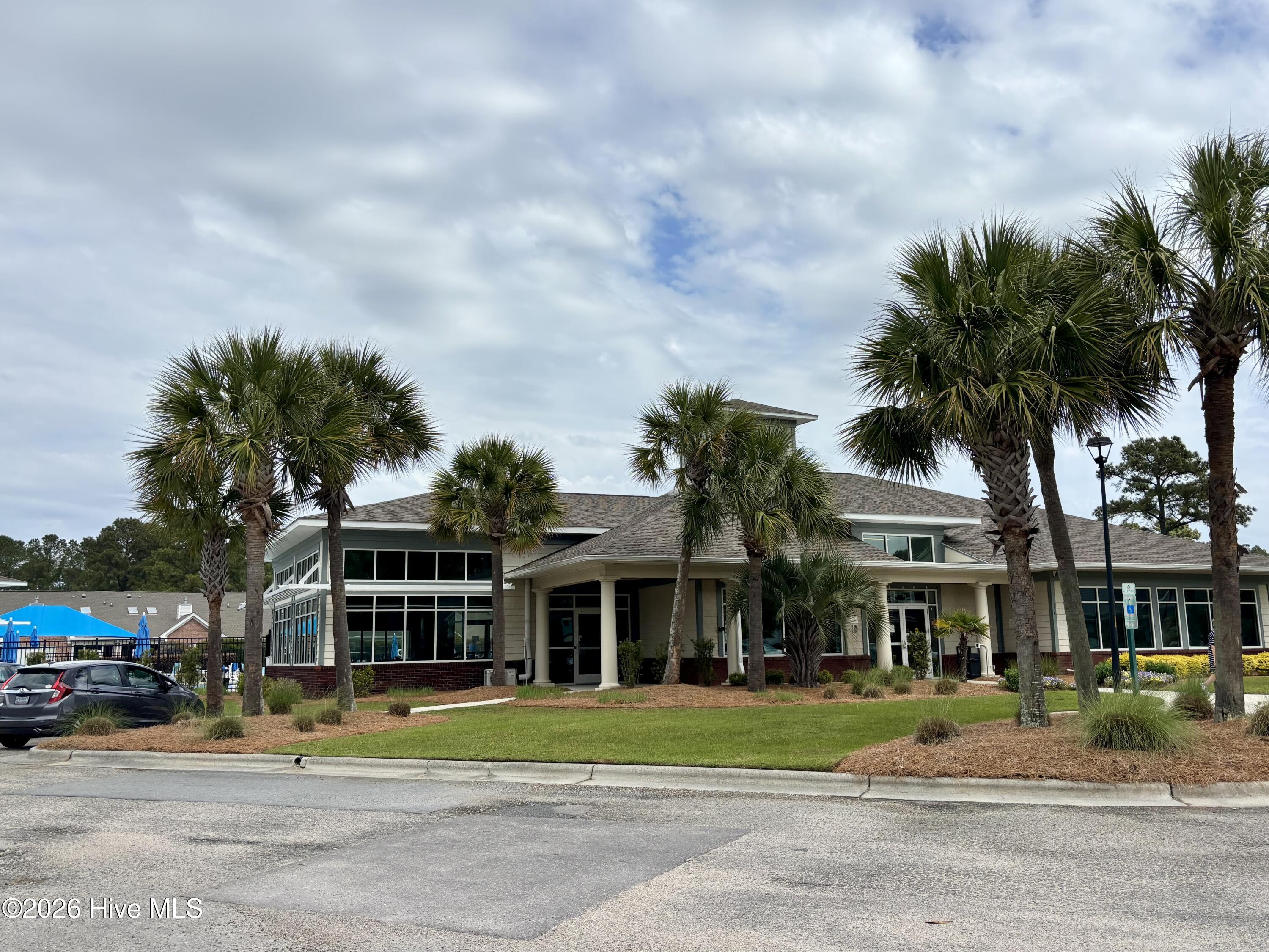 100548905 | Photo 28