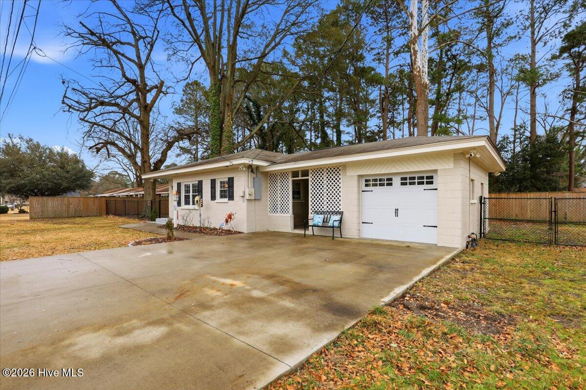 Homes for sale in Fremont, NC | 202 E North St, Fremont, NC 27830 | MLS# 100556611