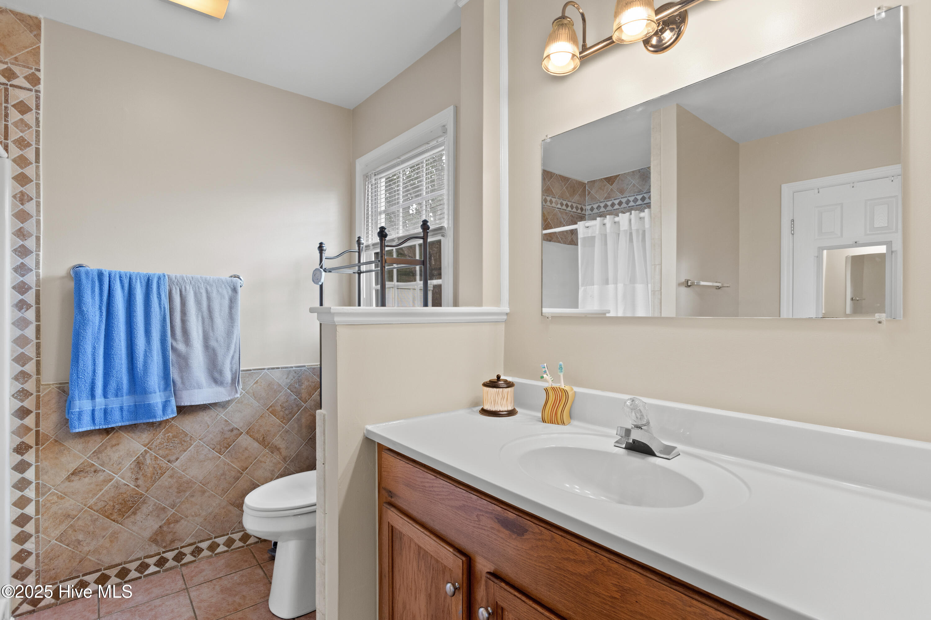 105 University Drive, Jacksonville, NC 28546 – photo 22: Master Bathroom