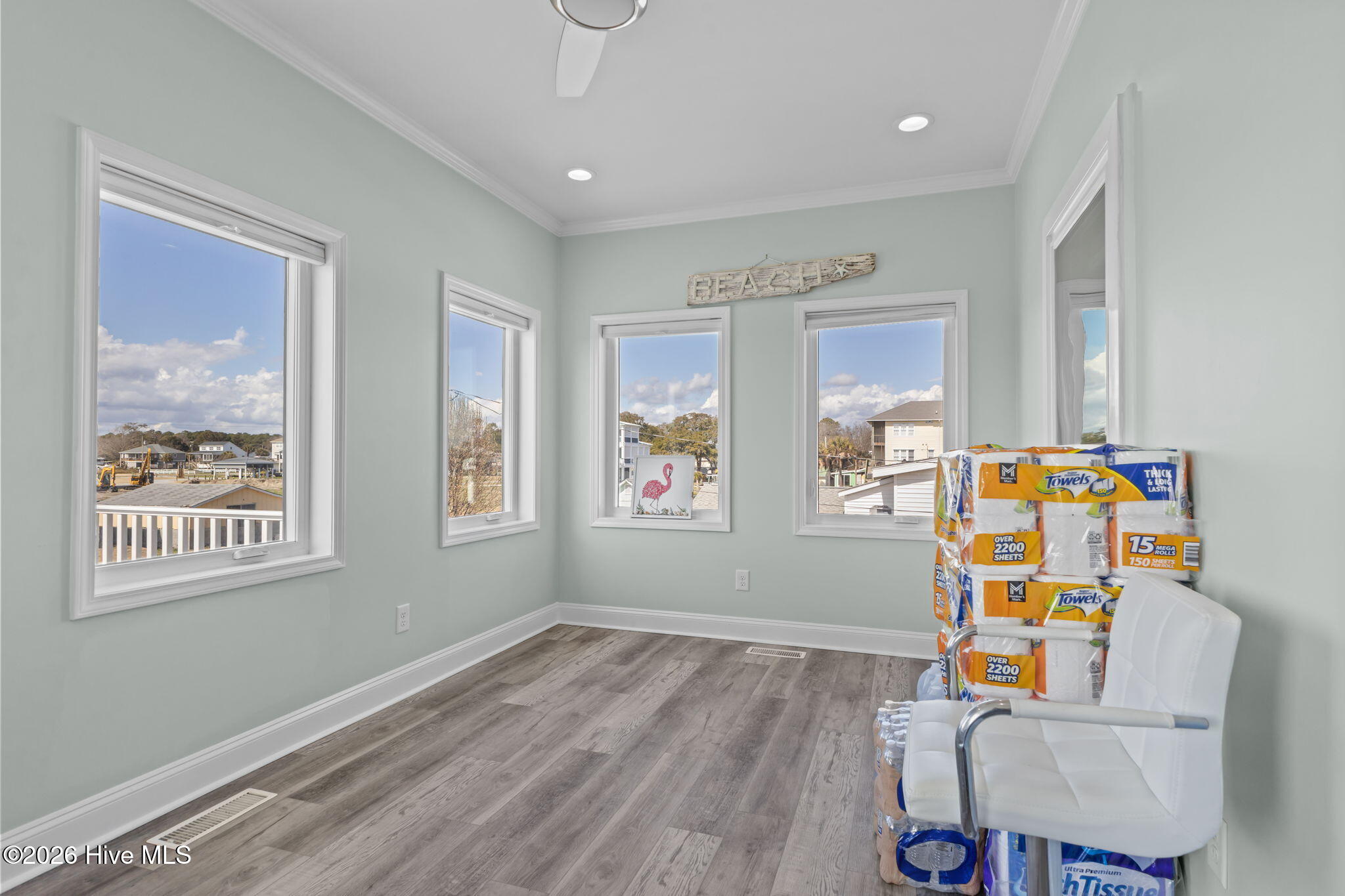 100559740 | Photo 20